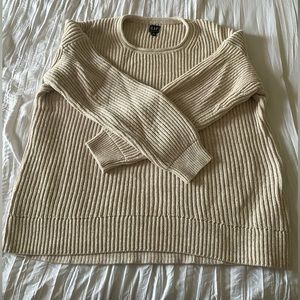 Woman’s: Beige Sweater Size:XL